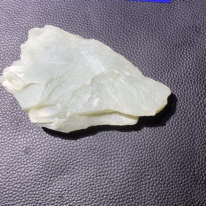 秋***过和田玉未镶嵌珠宝奇石