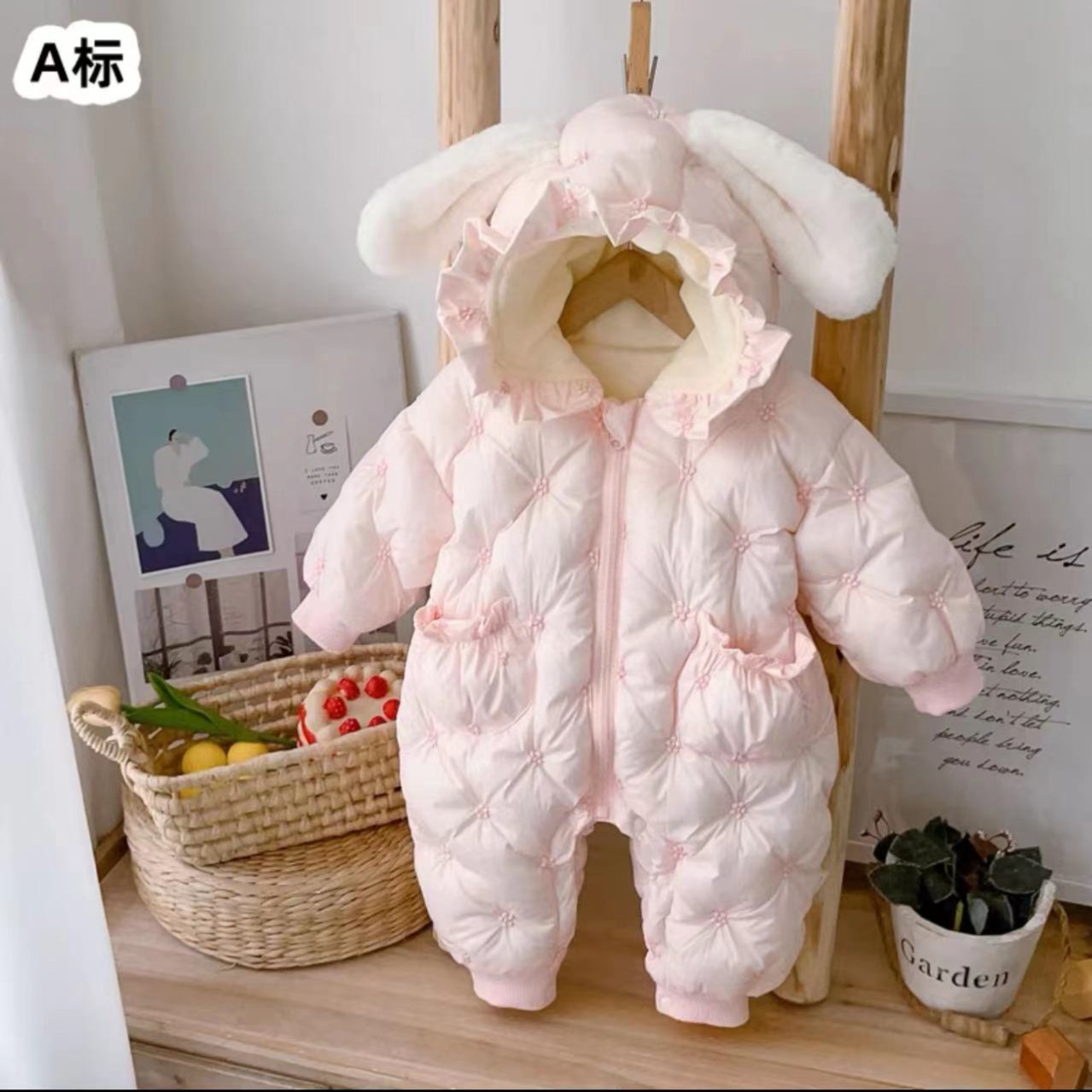 婴儿冬季连体衣洋气女宝宝衣服加绒加厚哈衣新生儿爬服保暖外出服