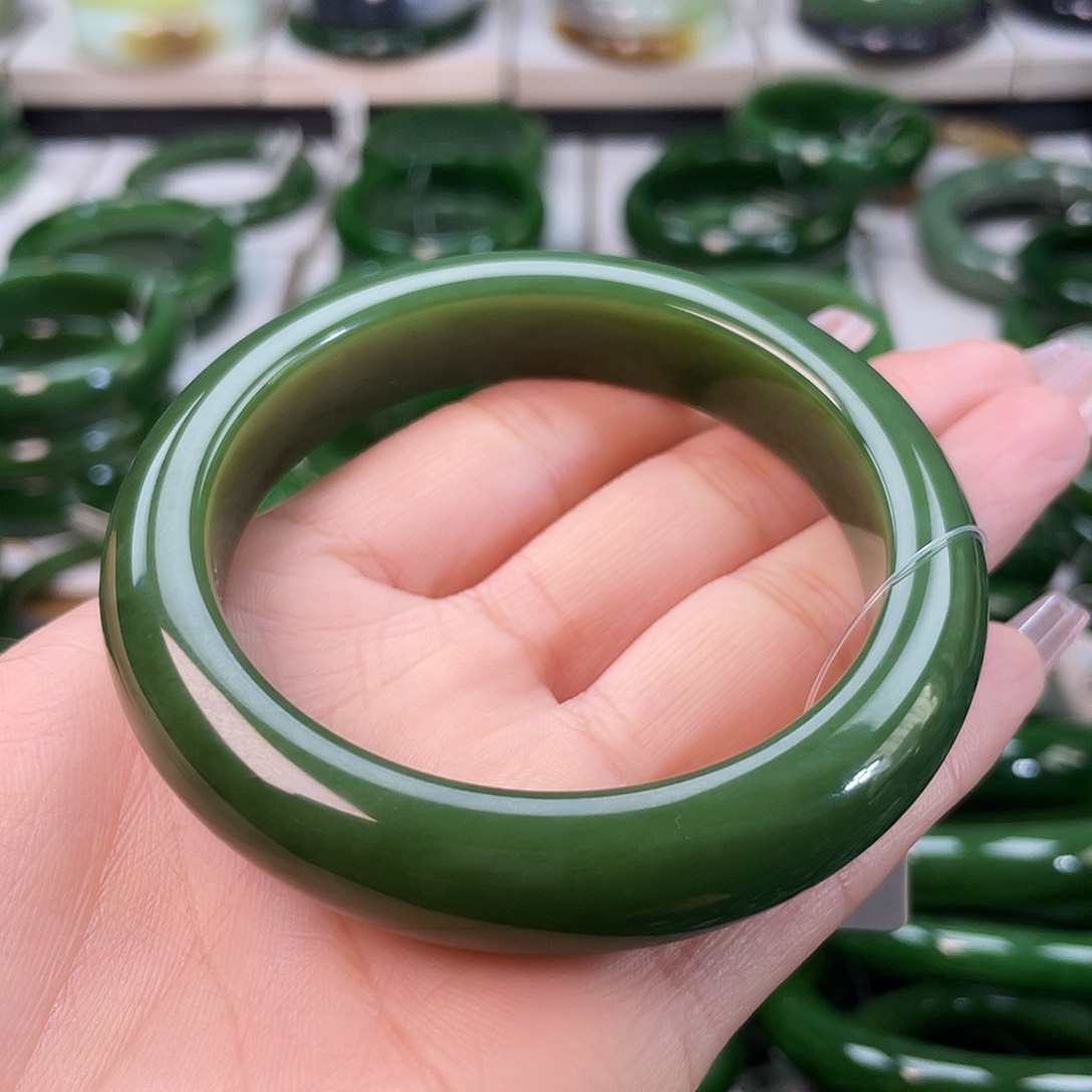 和田玉（碧玉）手镯未镶嵌