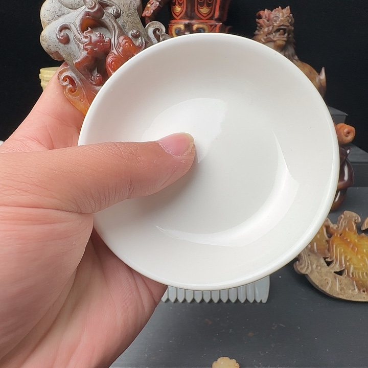 乐***施其他瓷器和陶器中也含有一些小剂量元素来