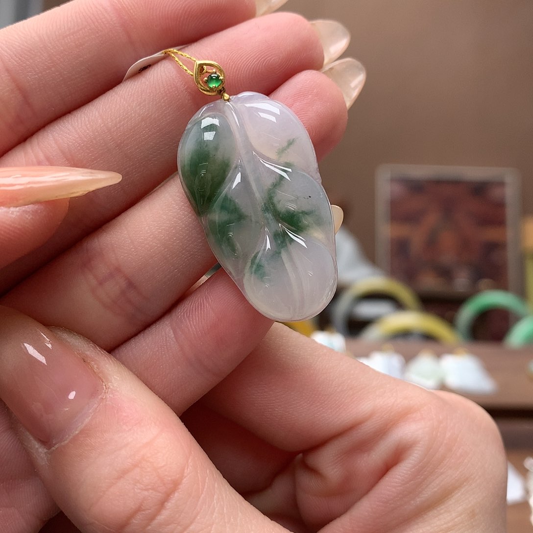 翡翠吊坠(不含链)18K金镶嵌