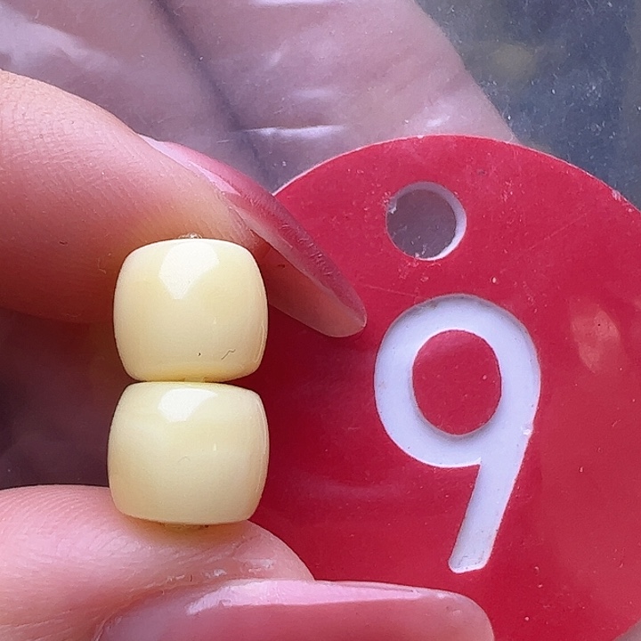 蜜蜡裸石未镶嵌8mm 直切