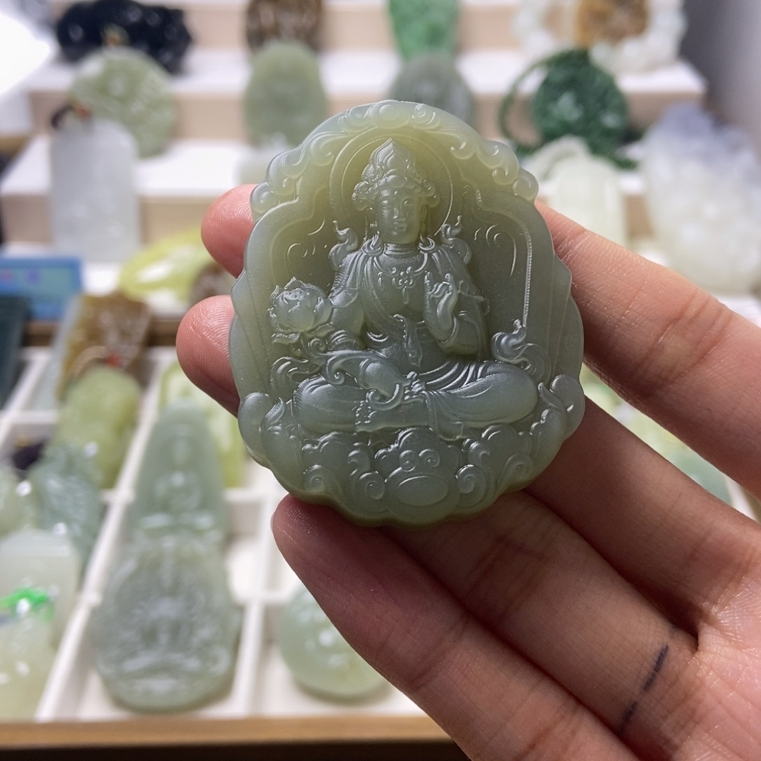 和田玉未镶嵌颈饰