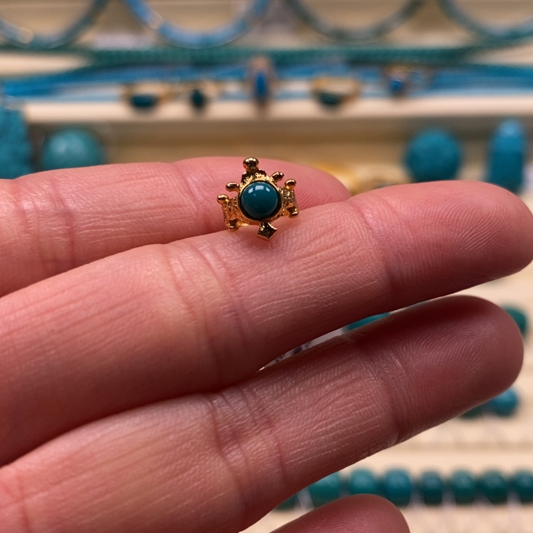 绿松石18K金镶嵌珠宝奇石皇冠卡环搭配6.5-7.5串