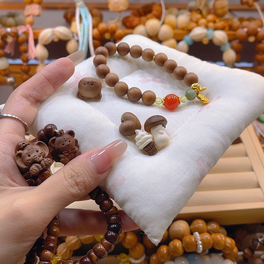 蛋***麻无事牌菩提6颗老山檀搭配手串
