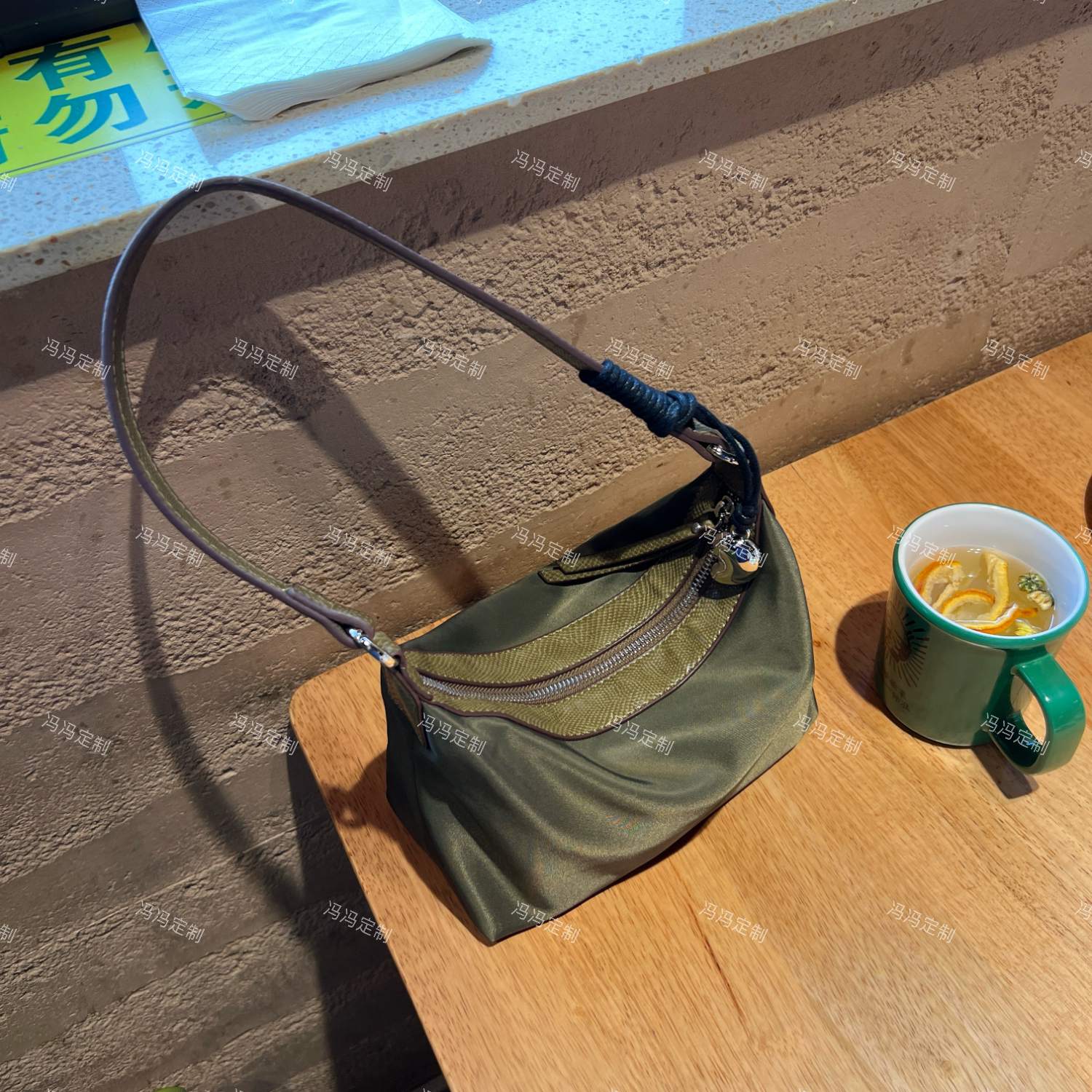 冯冯定制款简约尼龙托特包小众质感手提腋下包便携通勤休闲斜挎包