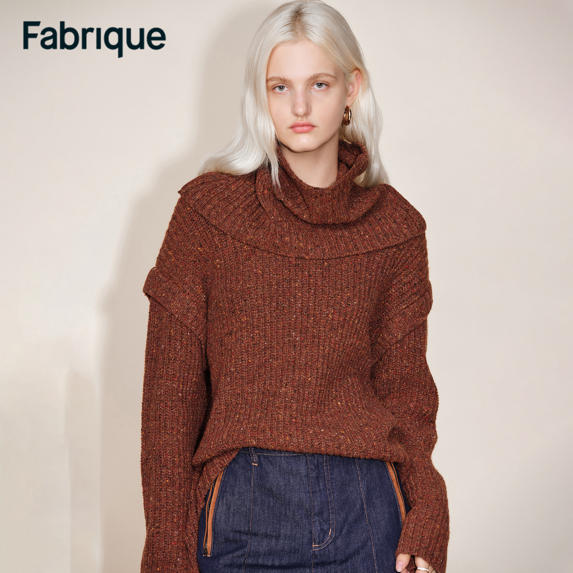 Fabrique Linda 秋冬新品枫叶红棕混色绵羊毛配围脖宽松针织毛衣