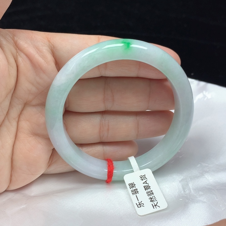 翡翠手镯未镶嵌正圈58.3