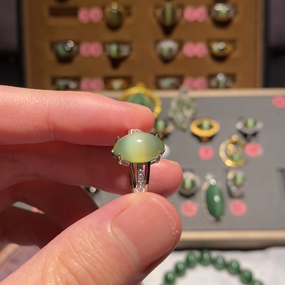 和田玉未镶嵌戒指