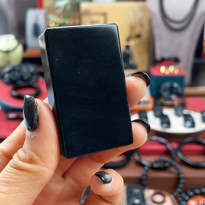 和田玉挂件未镶嵌抬****光入门级58.9克