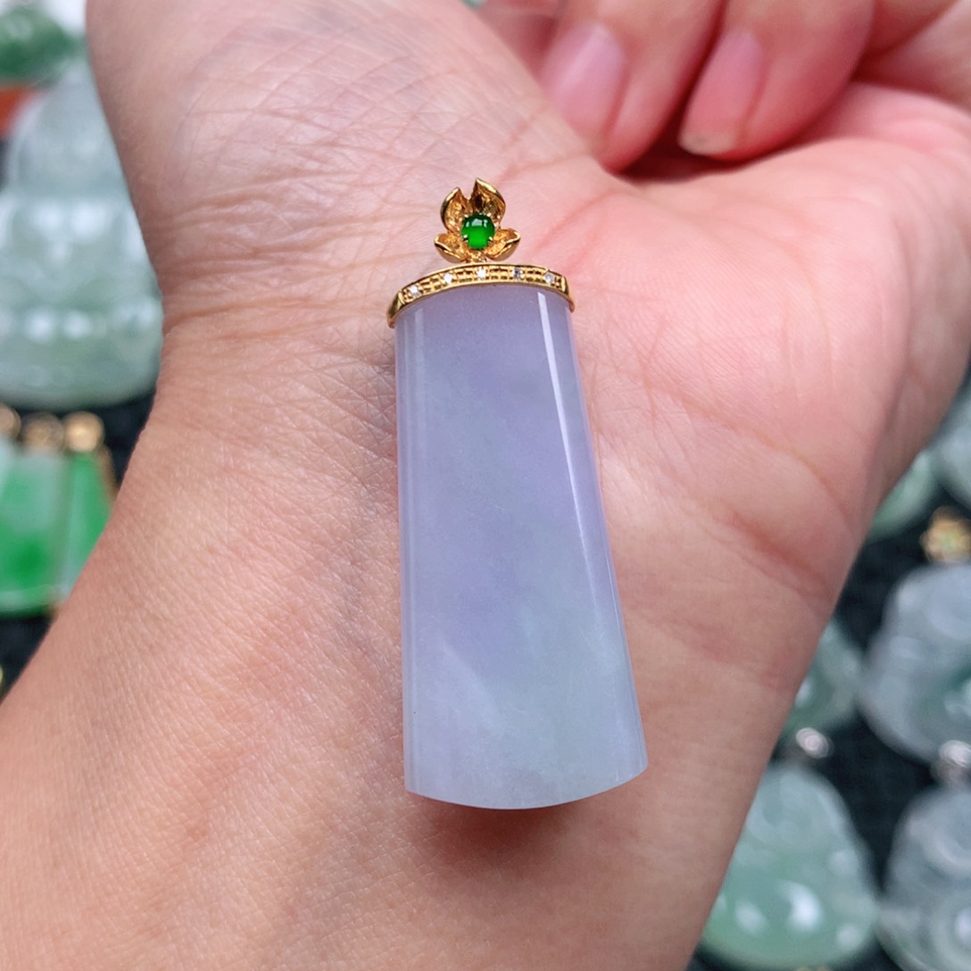 翡翠吊坠(不含链)18K金镶嵌