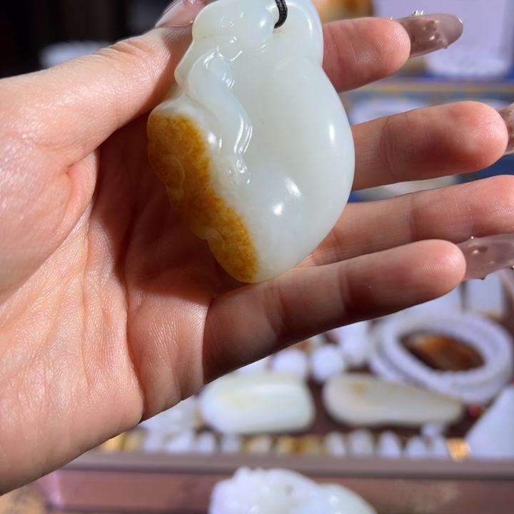 海****和田玉（糖玉）未镶嵌把件