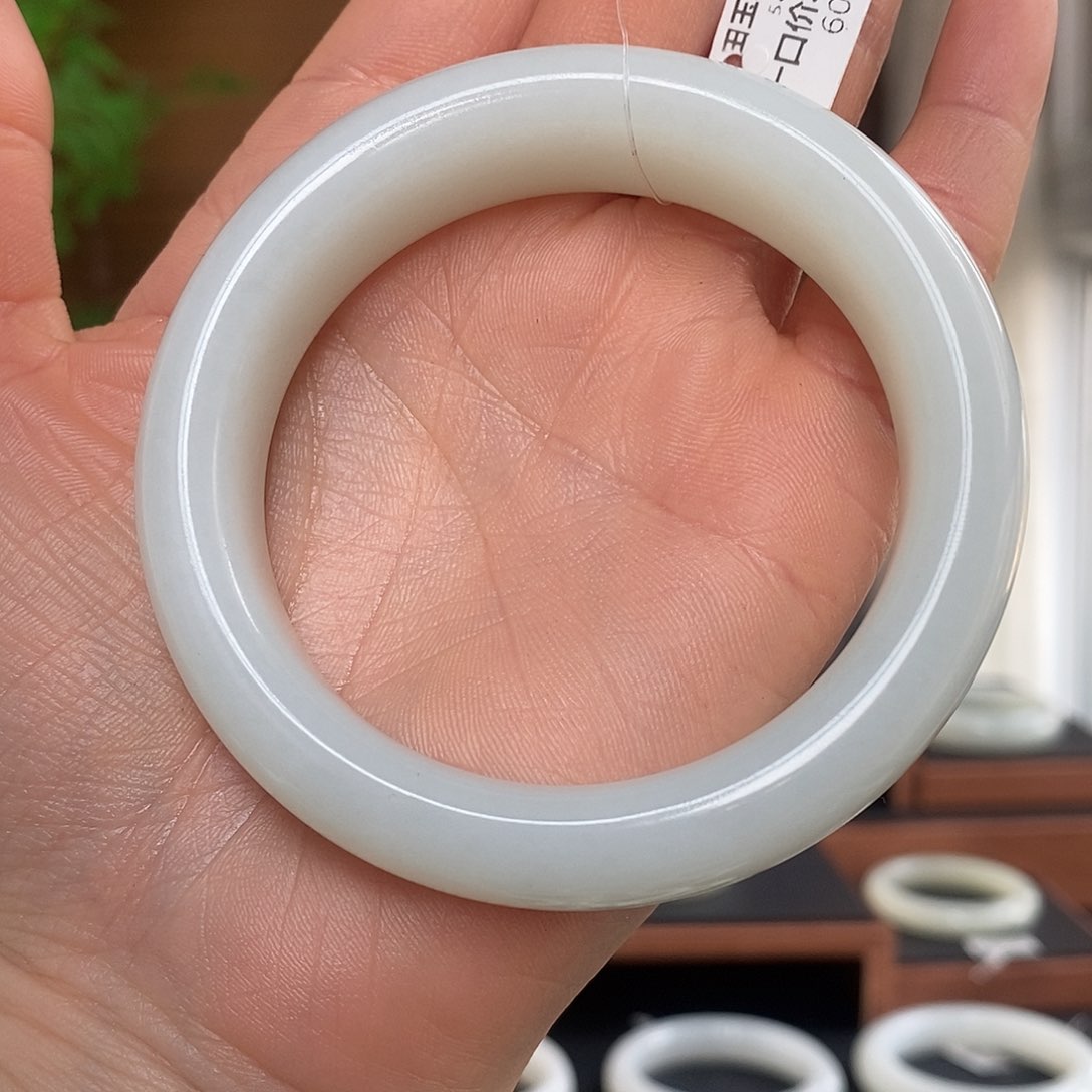 和田玉手镯未镶嵌6001