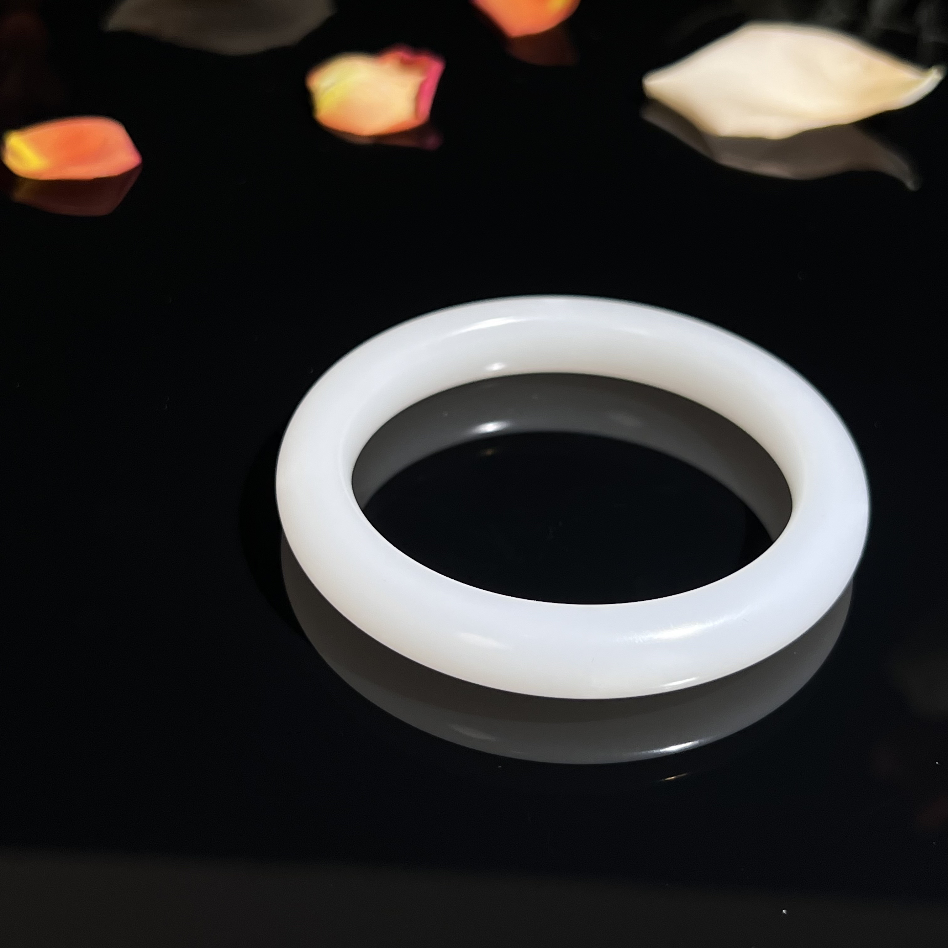 【盛石·典藏】新疆和田玉玉器羊脂玉山料手镯56圈口