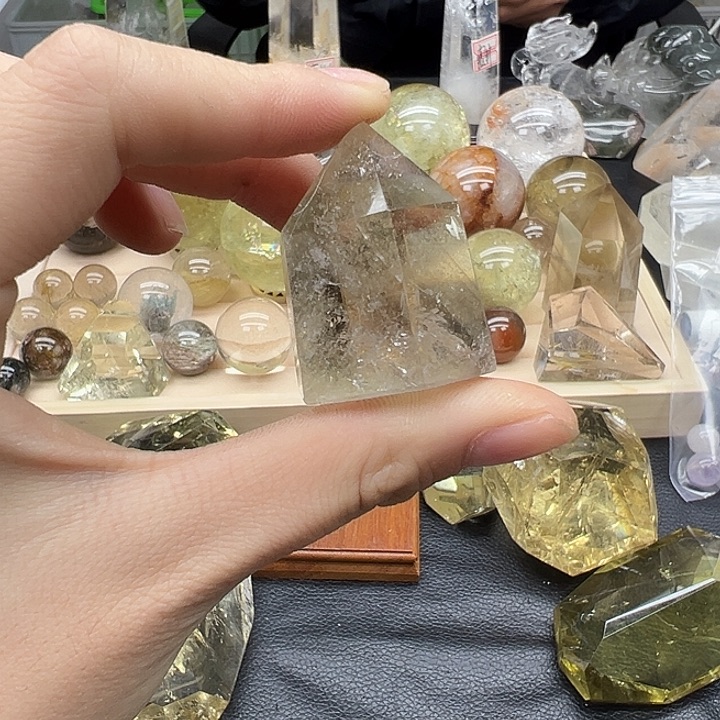 水晶未镶嵌珠宝半成品406