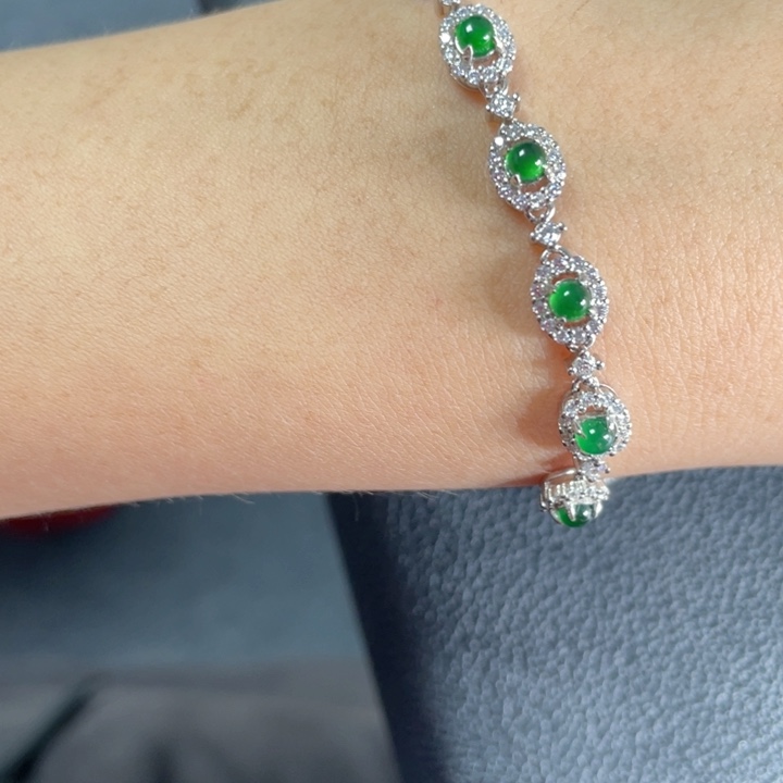 翡翠银S925镶嵌颈饰翡翠