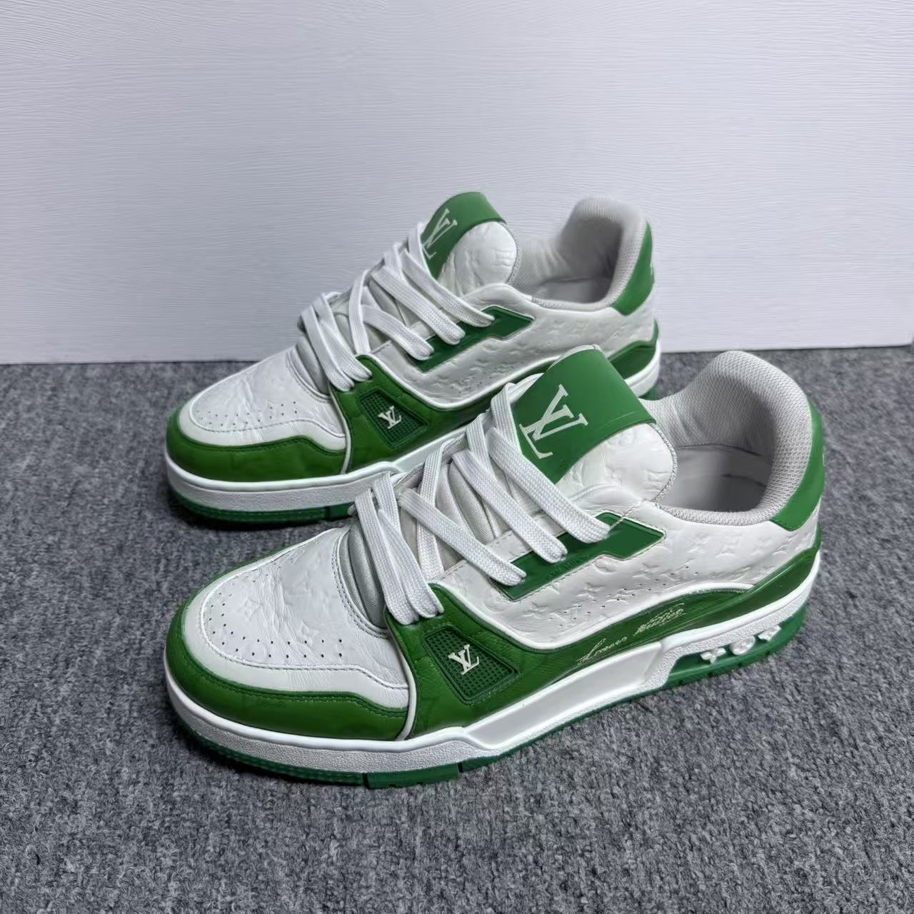 90新 LouisVuitton/路易威登 白绿浮雕板鞋39.5欧码 kke635