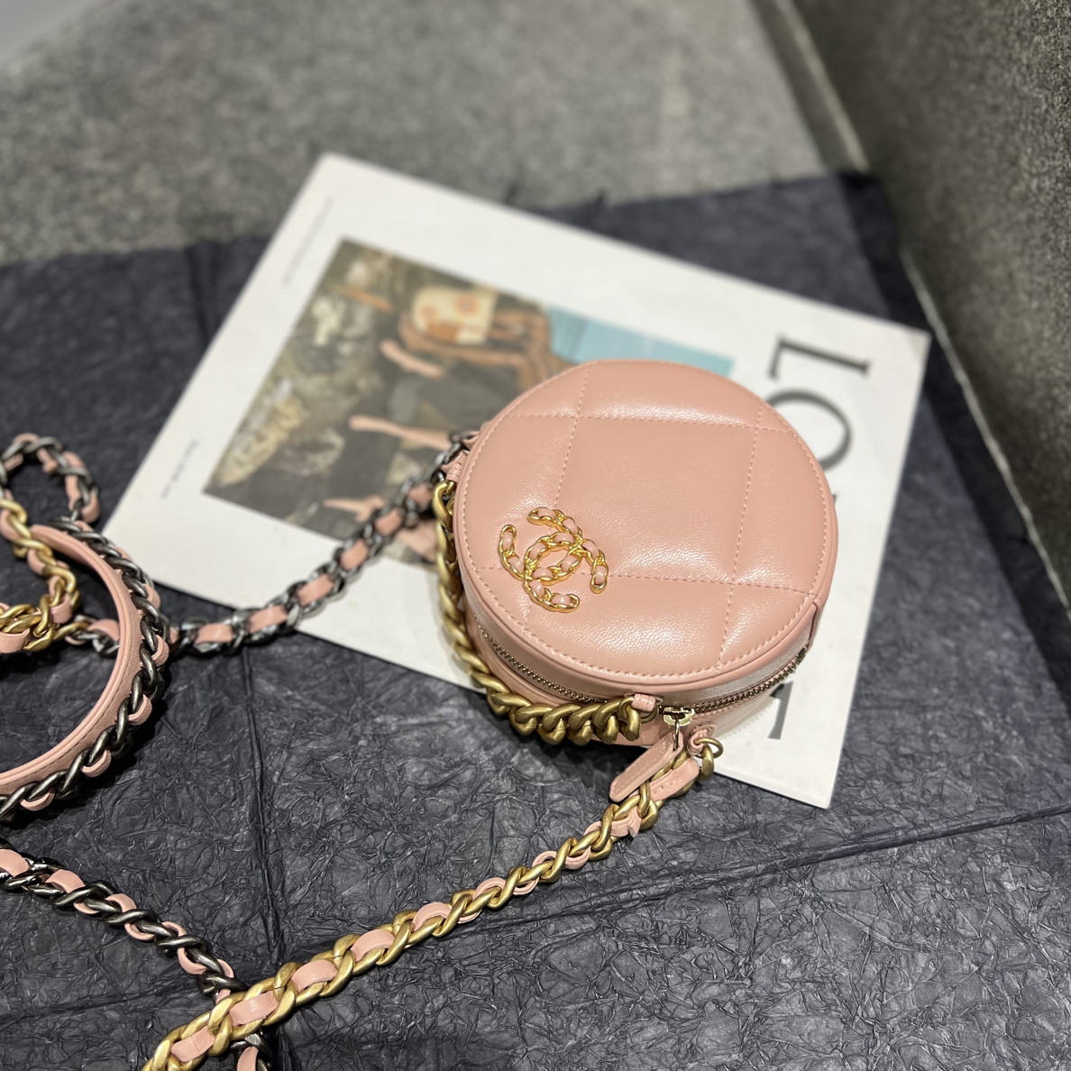 95新 Chanel/香奈儿 19bag樱花粉小圆饼女士斜挎单肩手提包