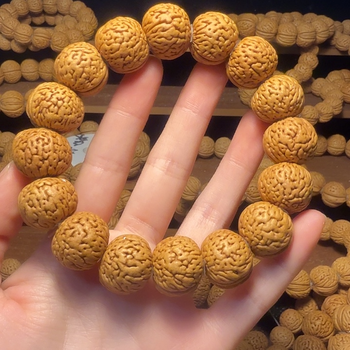 用***3桃核吊坠老苹果园