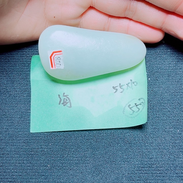 和田玉未镶嵌珠宝奇石海*，