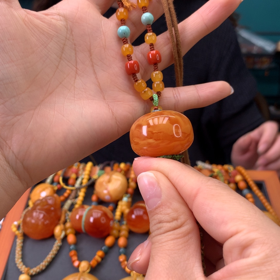 M***迷蜜蜡未镶嵌颈饰天然