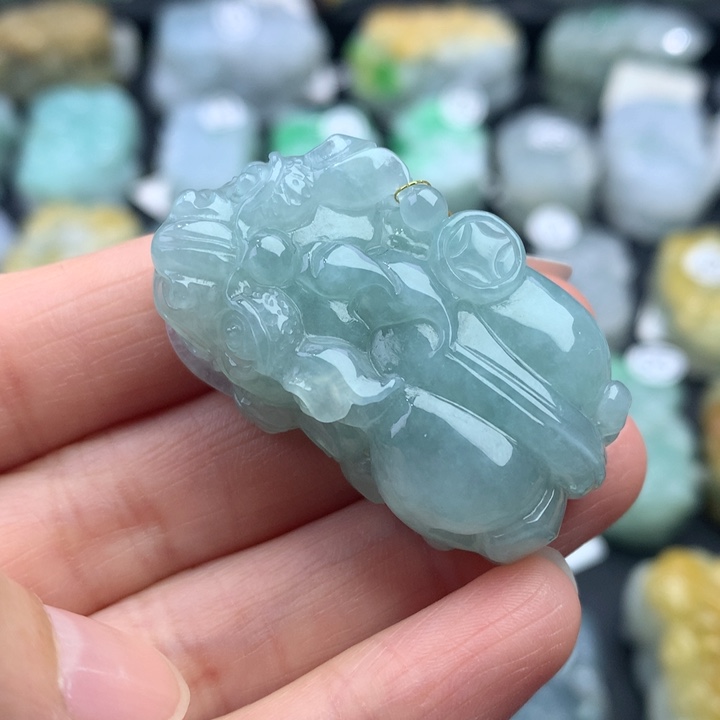 翡翠颈饰未镶嵌天然缅甸A货翡翠貔貅吊坠