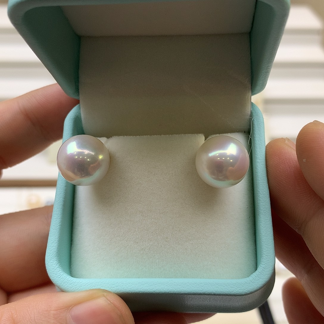 淡水珍珠18K金镶嵌耳饰