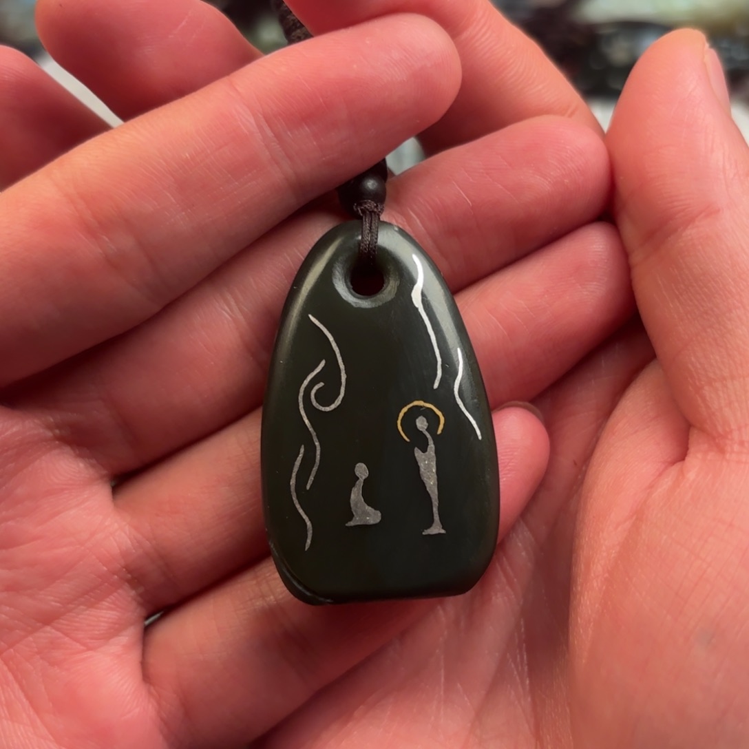 和田玉颈饰未镶嵌长****）