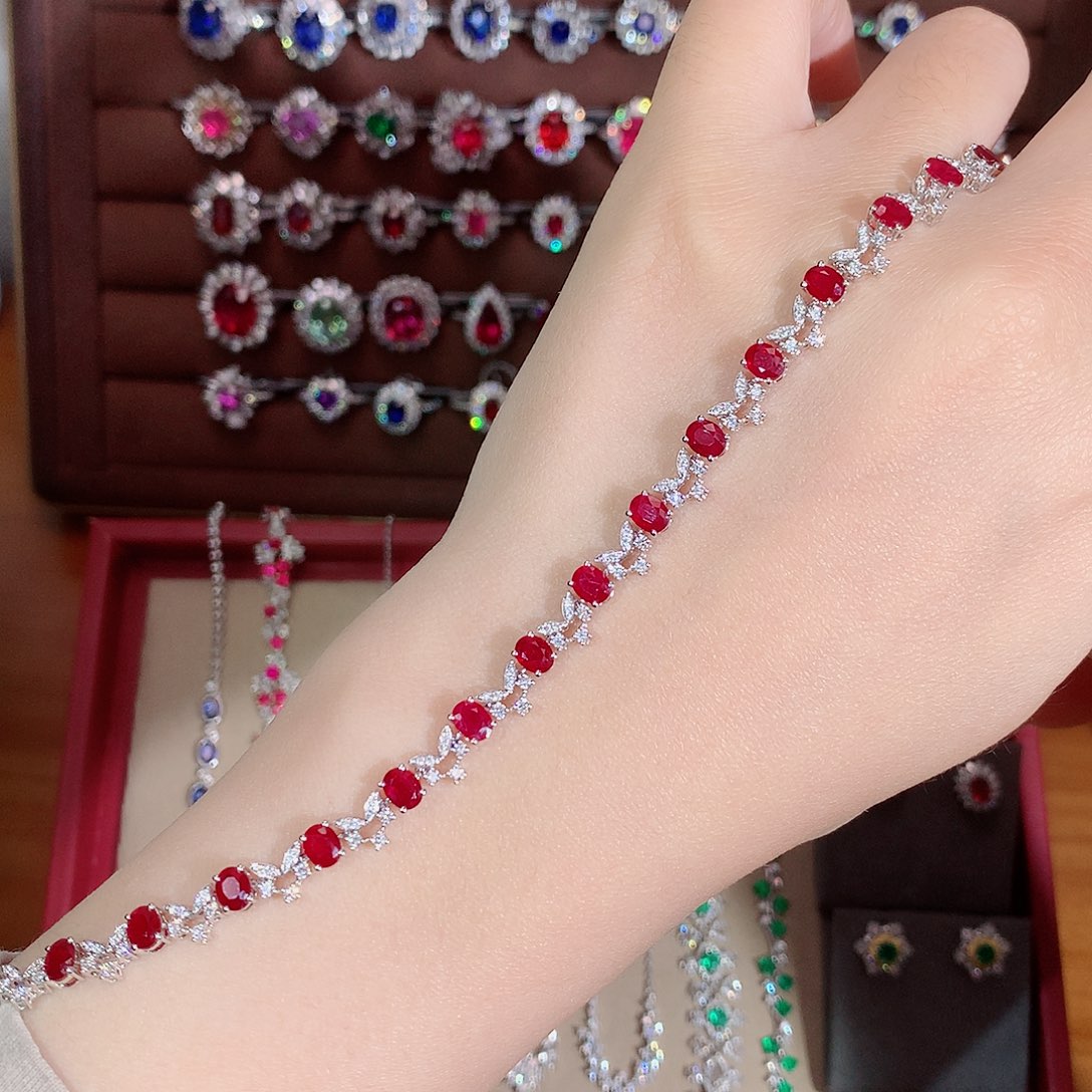 18K金镶嵌手链红宝石5.67ct/天然宝石/七天无理由