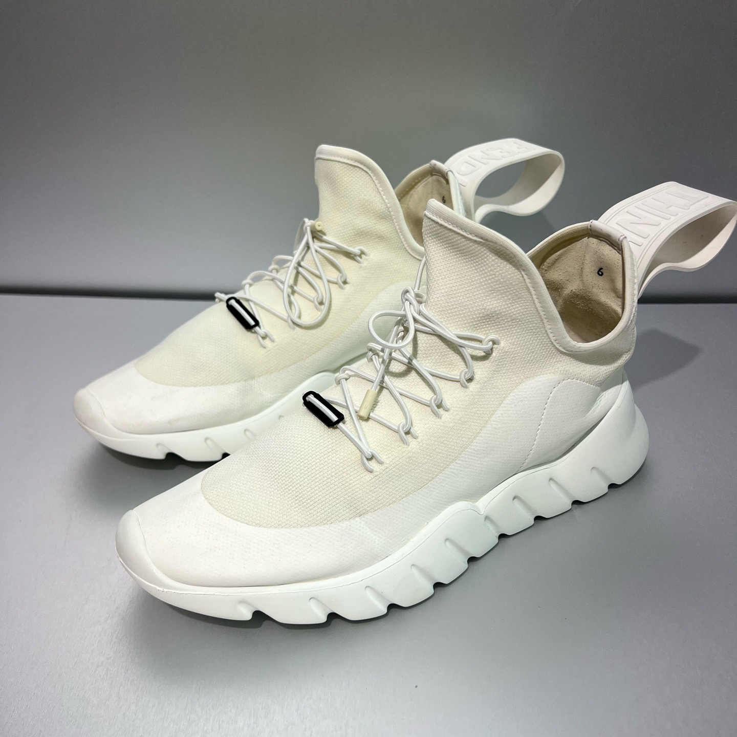 99新 FENDI/芬迪 芬迪纯白运动鞋6码/40码（北京）