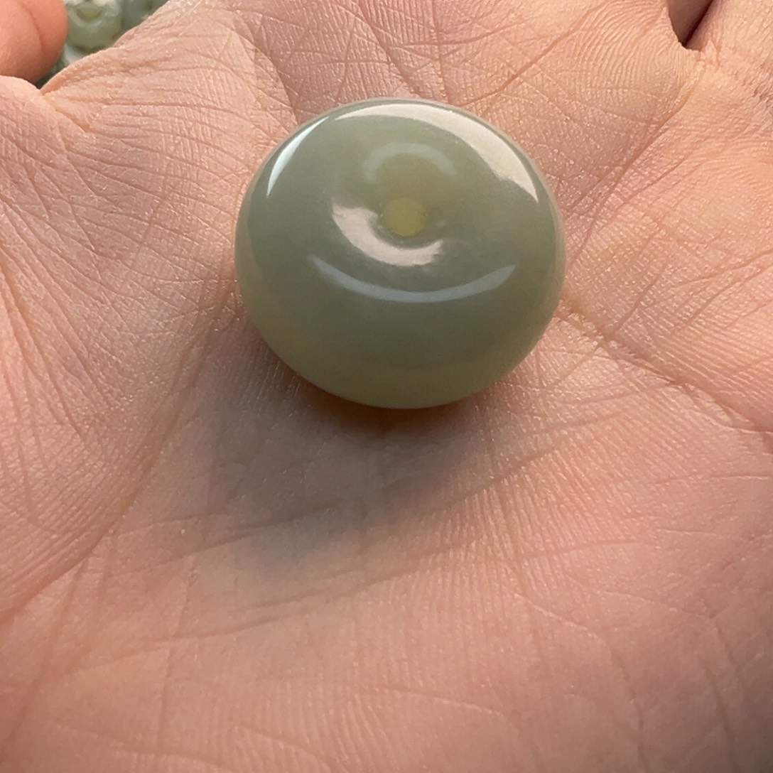 冷***鱼和田玉（糖玉）未镶嵌手链