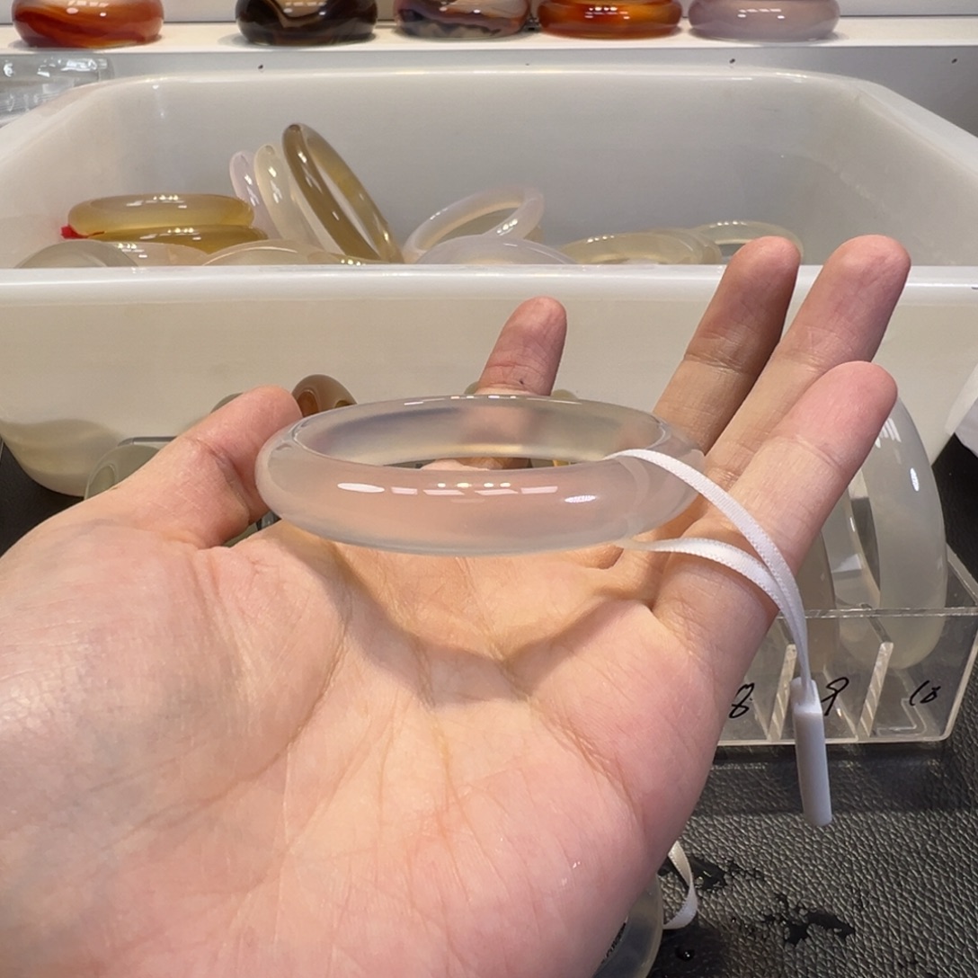 安***玛瑙/玉髓未镶嵌手镯