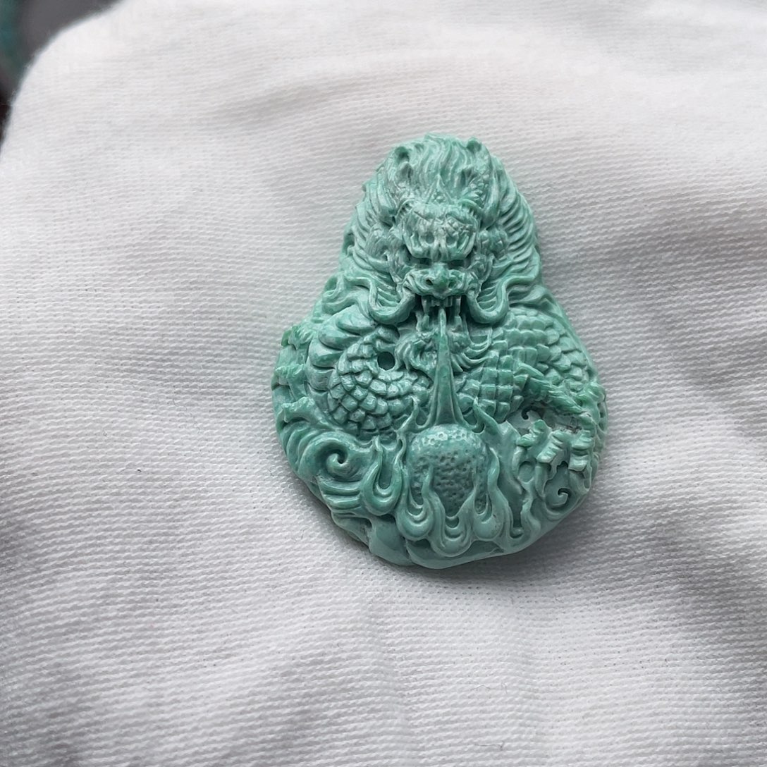 绿松石未镶嵌颈饰