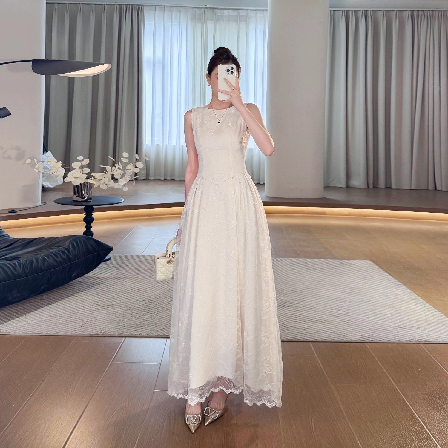 利祯新款【夏日花颜】法式小众设计感无袖圆领高腰显瘦连衣裙LZ2074