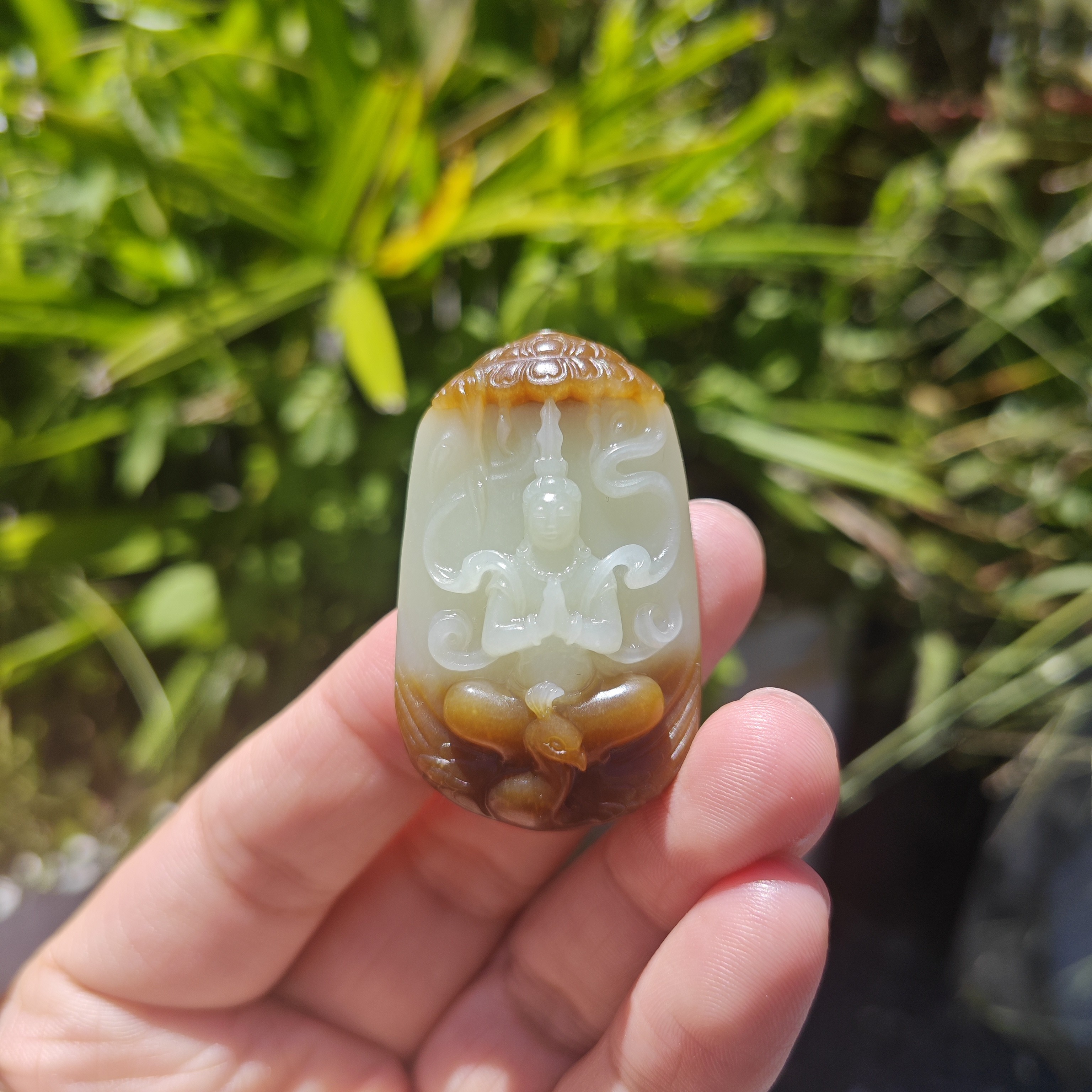 天然新疆和田玉且末金山糖白孔雀大明王