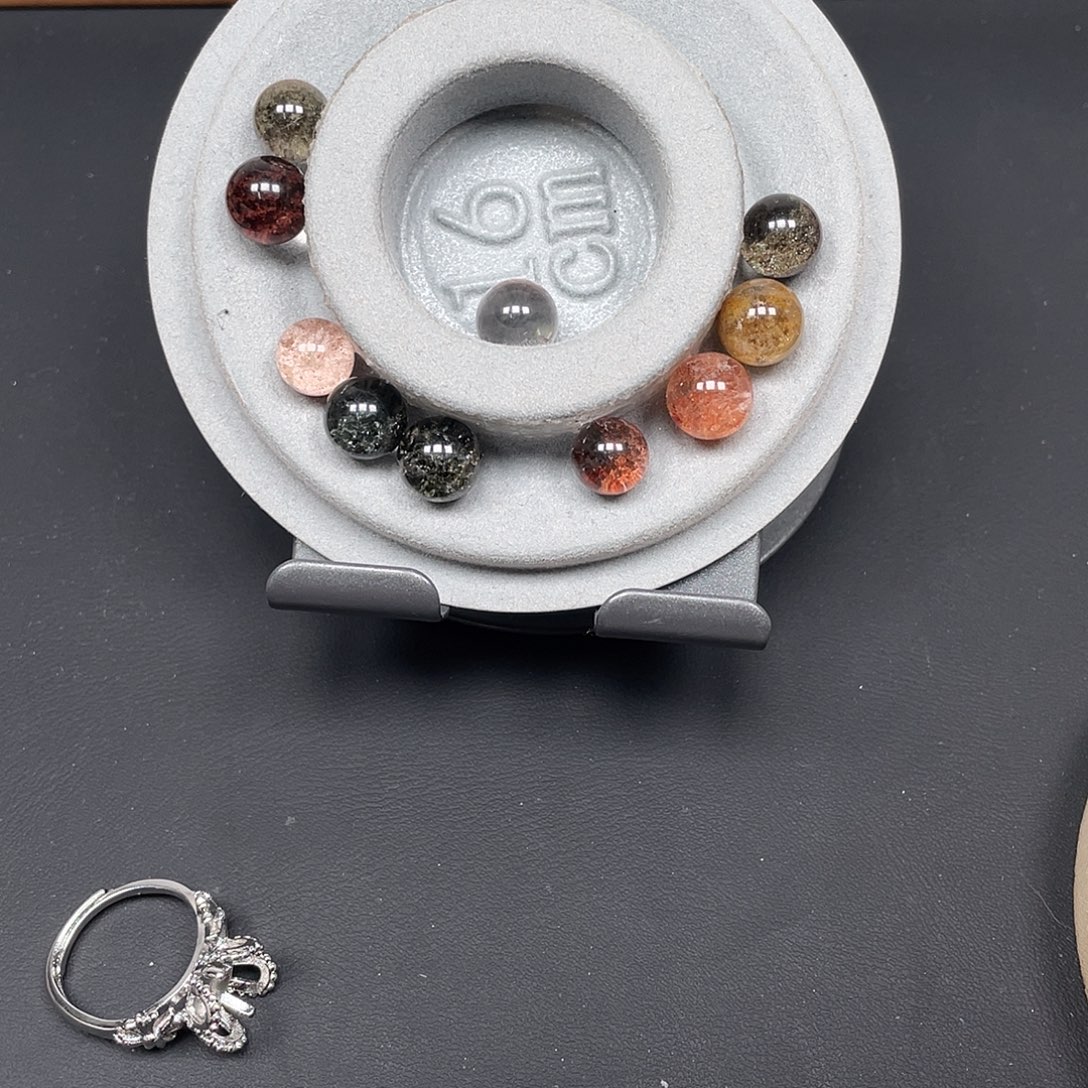 女***友水晶珠宝半成品未镶嵌