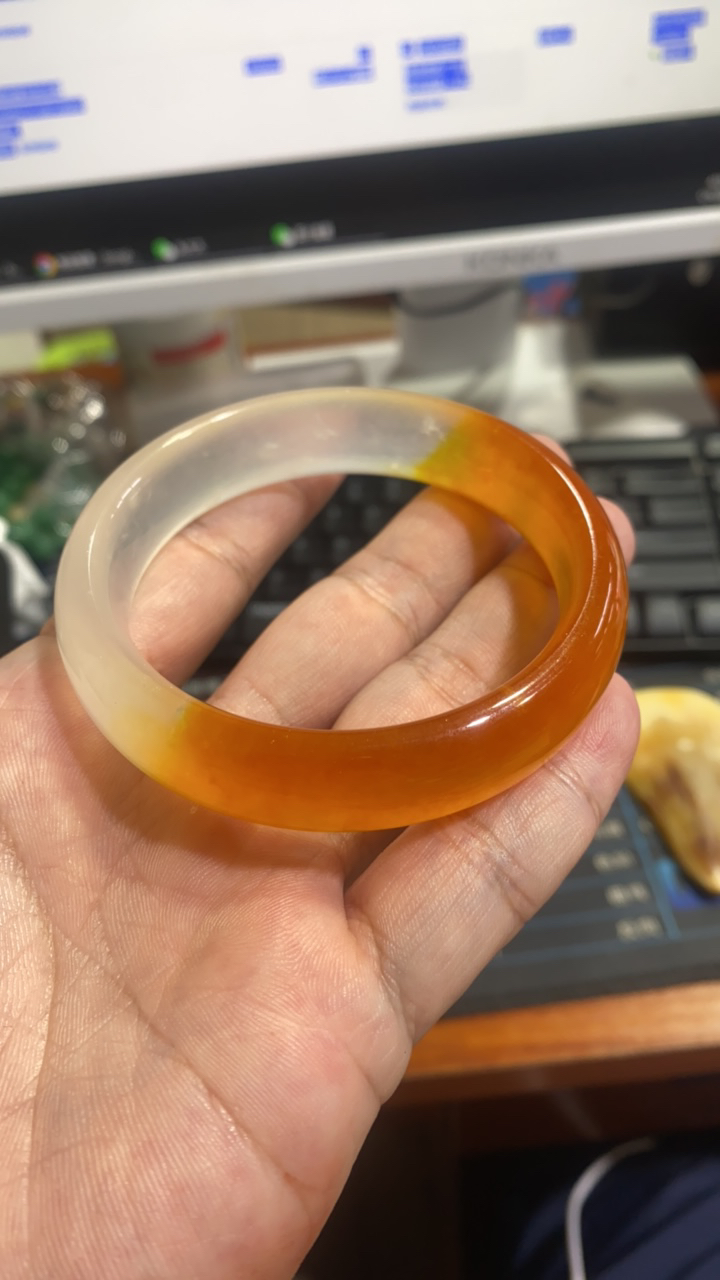 手10 半壁黄车轮手镯