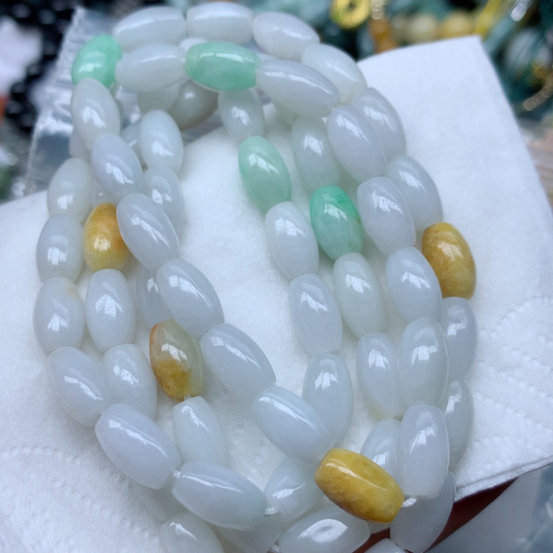 翡翠颈饰未镶嵌手串