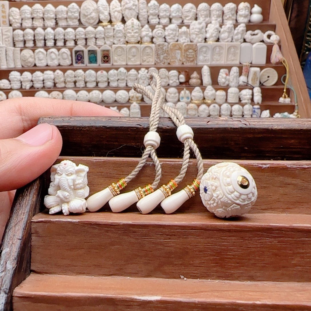 金***源猛犸象牙其他300  200 350