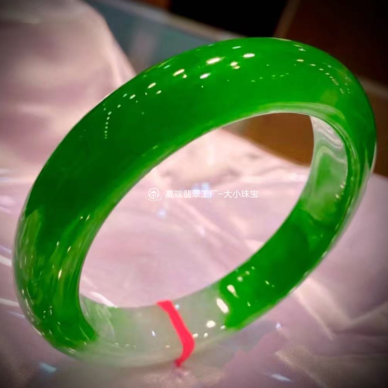 大小珠宝冰种辣绿色天然翡翠手镯正圈54老坑种辣阳绿缅甸翡翠玉镯
