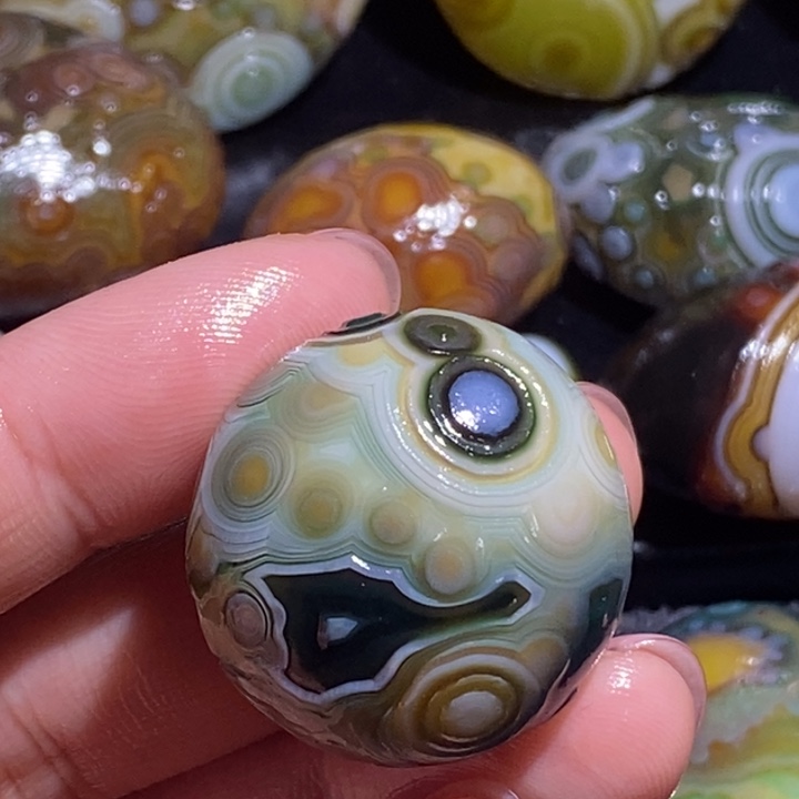 玛瑙/玉髓未镶嵌珠宝奇石139