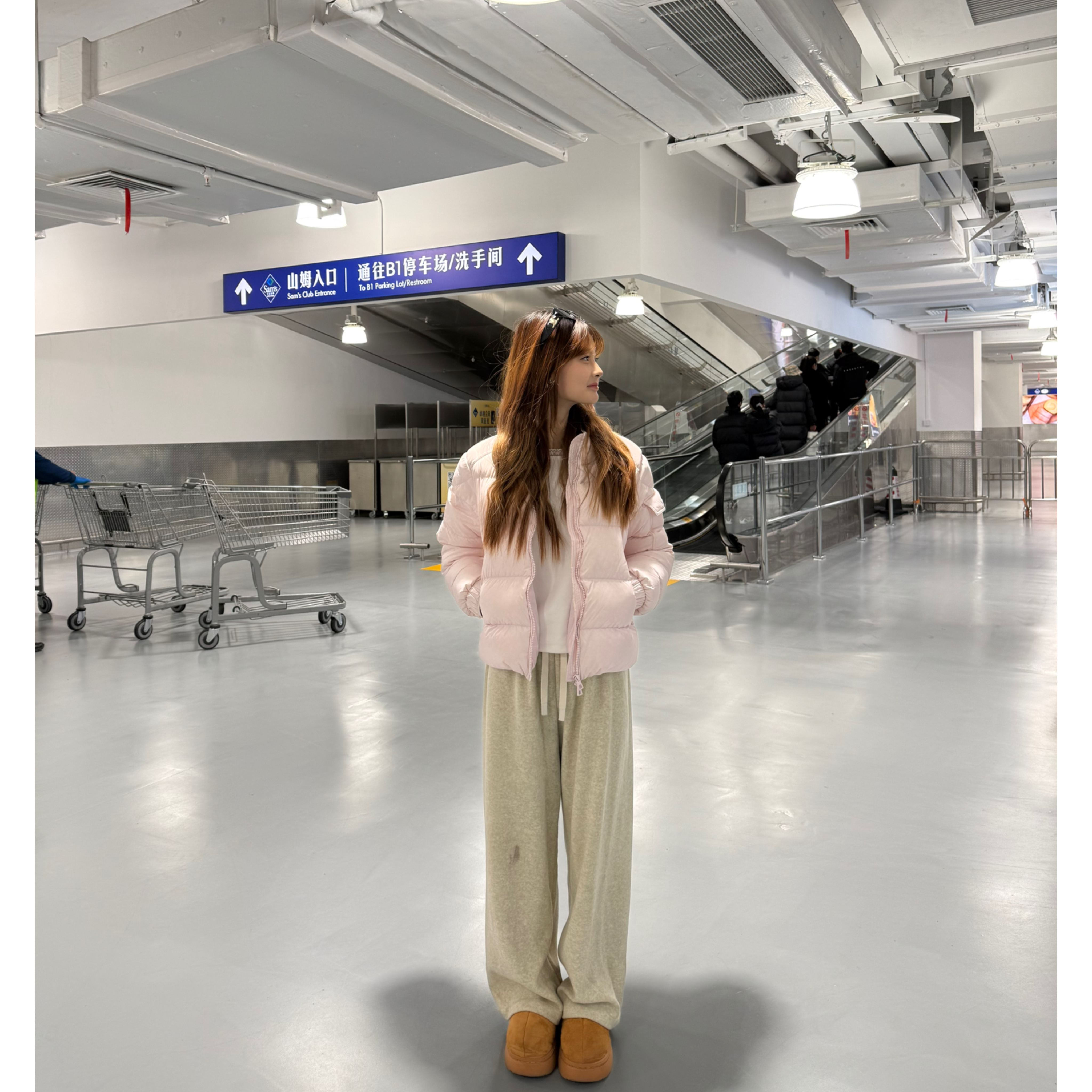 （雪鹅）肯豆 《绒子含量95白鸭绒安心绒》女款肯豆羽绒服