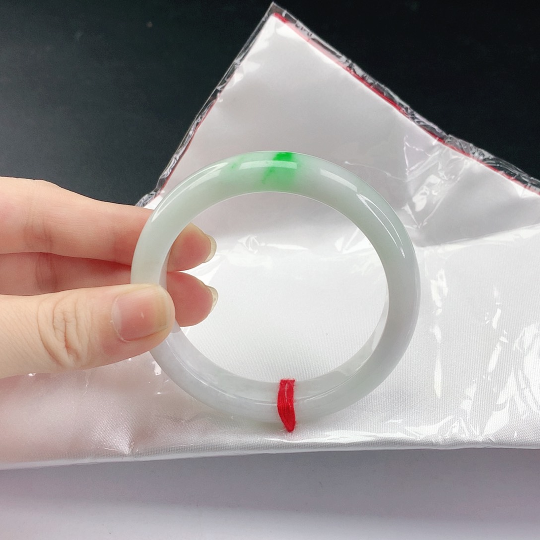 翡翠手镯未镶嵌Y**s翡翠345