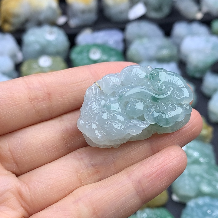 翡翠未镶嵌颈饰天然缅甸A货翡翠貔貅吊坠