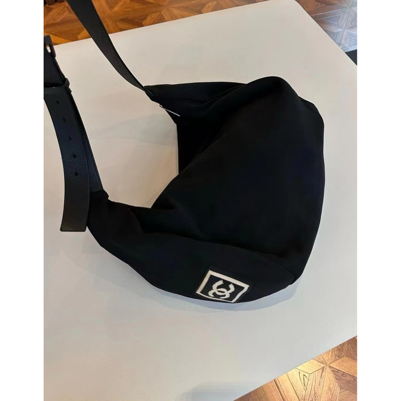 95新 Chanel/香奈儿   黑色运动方标斜挎包 40cm 9180488