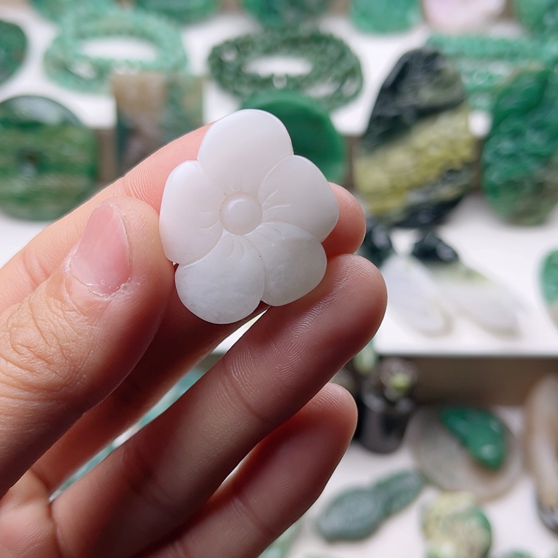 独山玉挂件未镶嵌