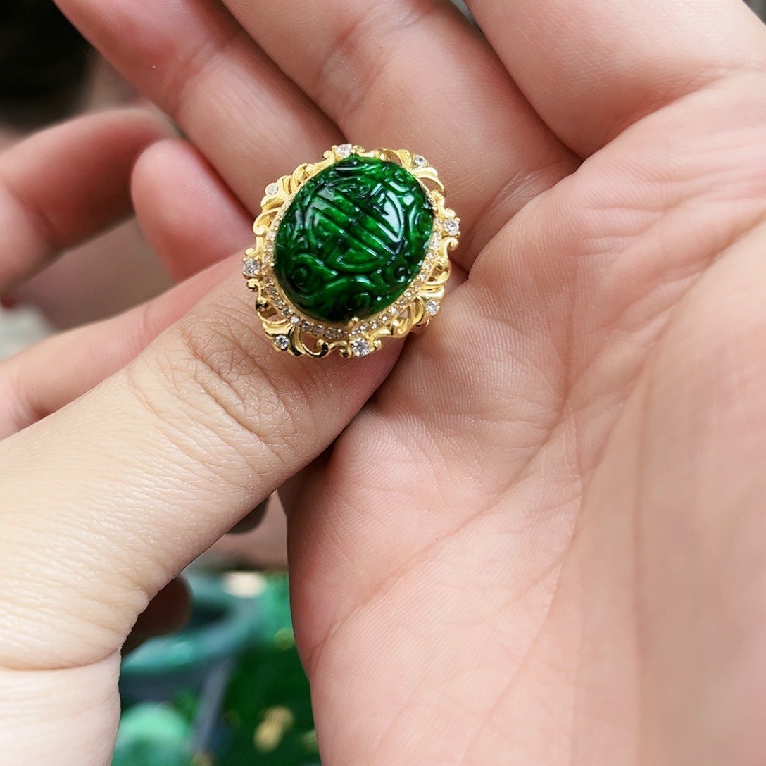 翡翠颈饰银S925镶嵌戒指