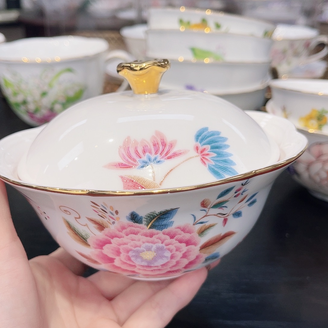 骨瓷///////////：////