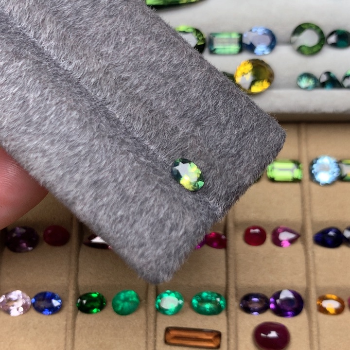 蓝宝石裸石裸石一粒