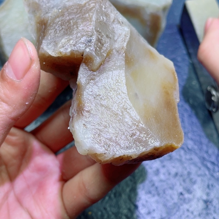 和田玉未镶嵌珠宝半成品